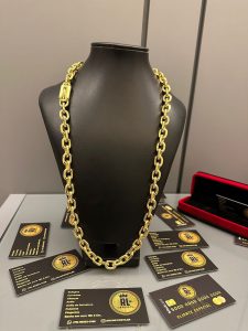 CADEADO 12MM BANHADA A OURO 18K INVERNIZADA GANHA OUTRA DE BRINDE