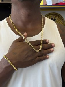 Cordão + pulseira cadeado 6mm banhada a ouro 18k