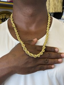 Cordão elo baiano 10mm banhado a ouro 18k