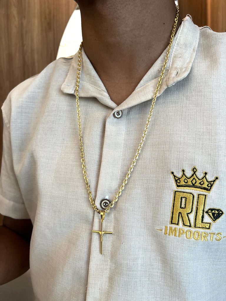 Cordão Cadeado 5mm com Pingente Cruz Banhado a Ouro 18k