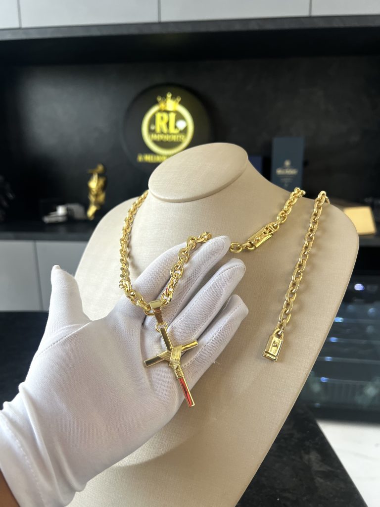 Conjunto Cadeado 8m com Pingente Cruz Banhado a Ouro 18k