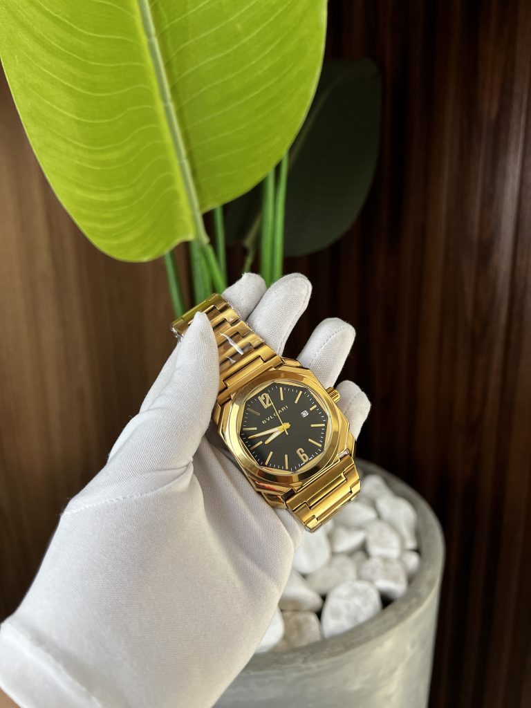 Relógio Octor Dourado Interna Preta