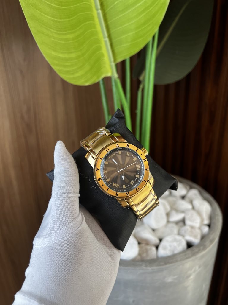 Relógio Speedway Dourado interna preta