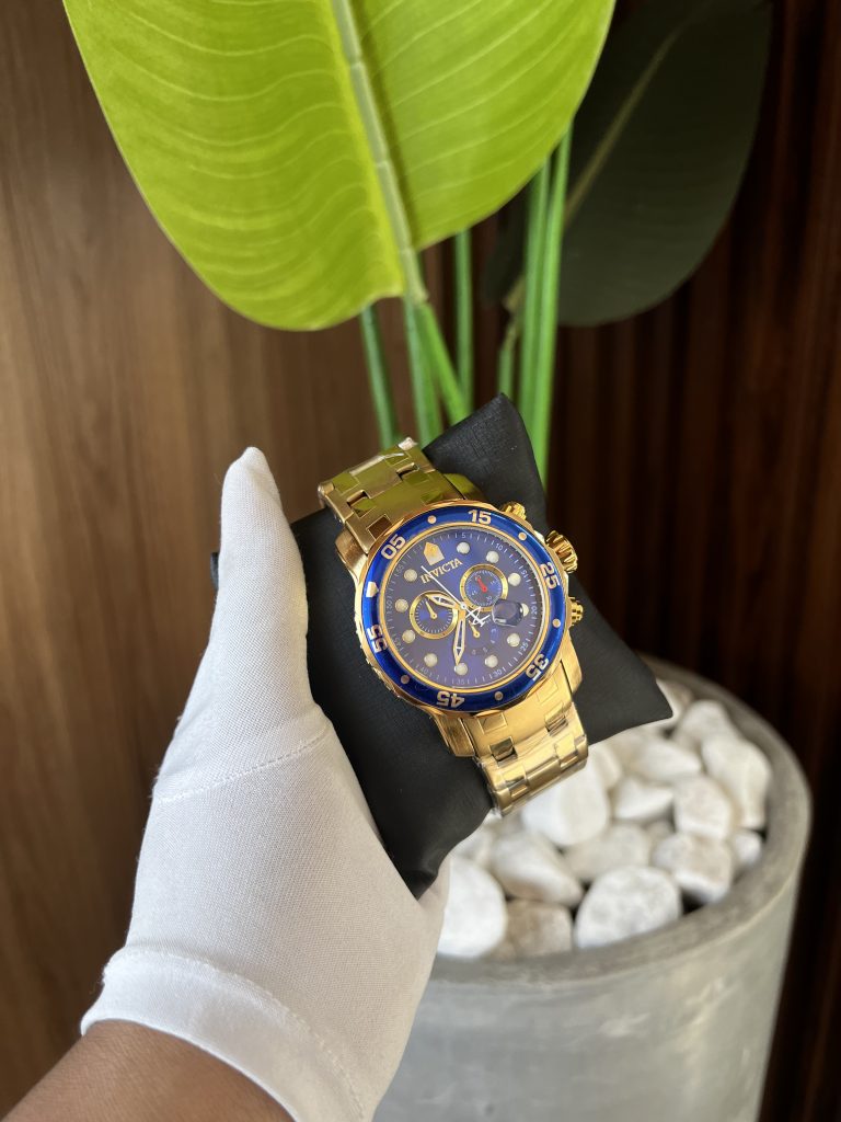 Relógio Invicta ProDriver Dourado Interno Azul
