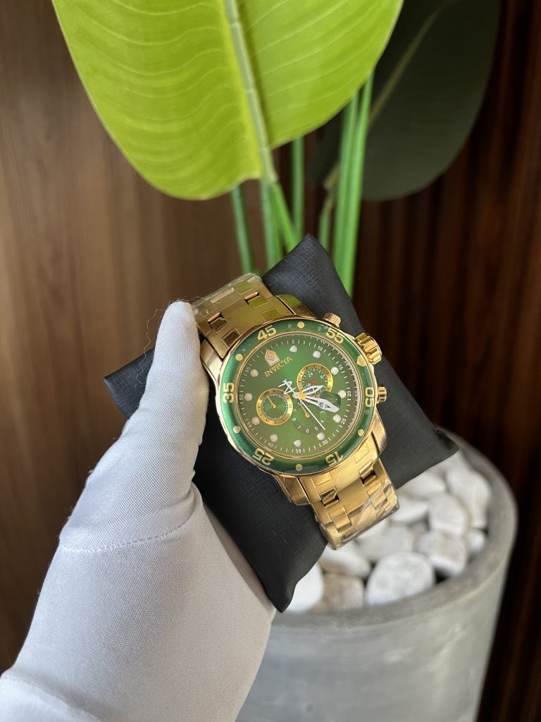 Relógio Invicta ProDriver Dourado Interno Verde