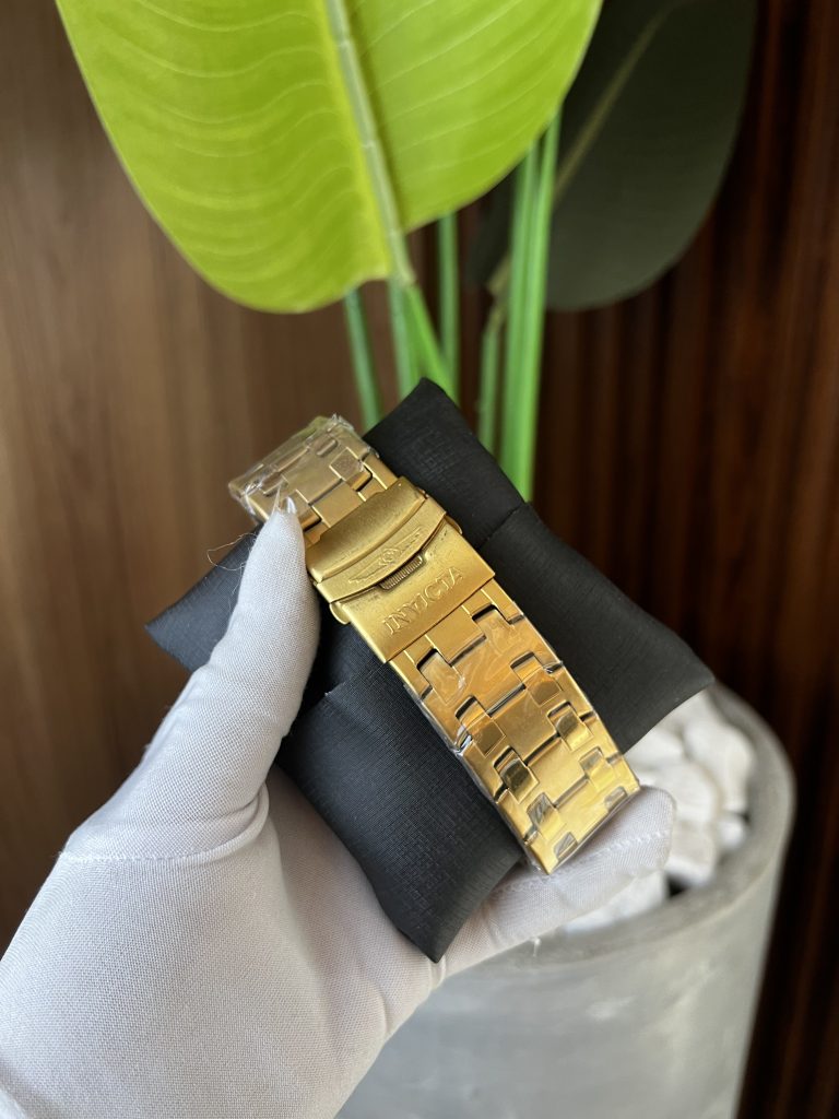 Relógio Invicta ProDriver Dourado Interno Verde
