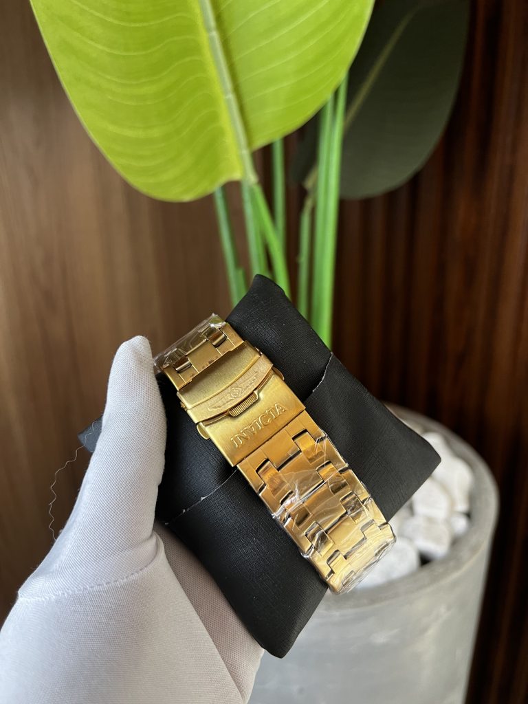 Relógio Invicta ProDriver Dourado Interna Preta