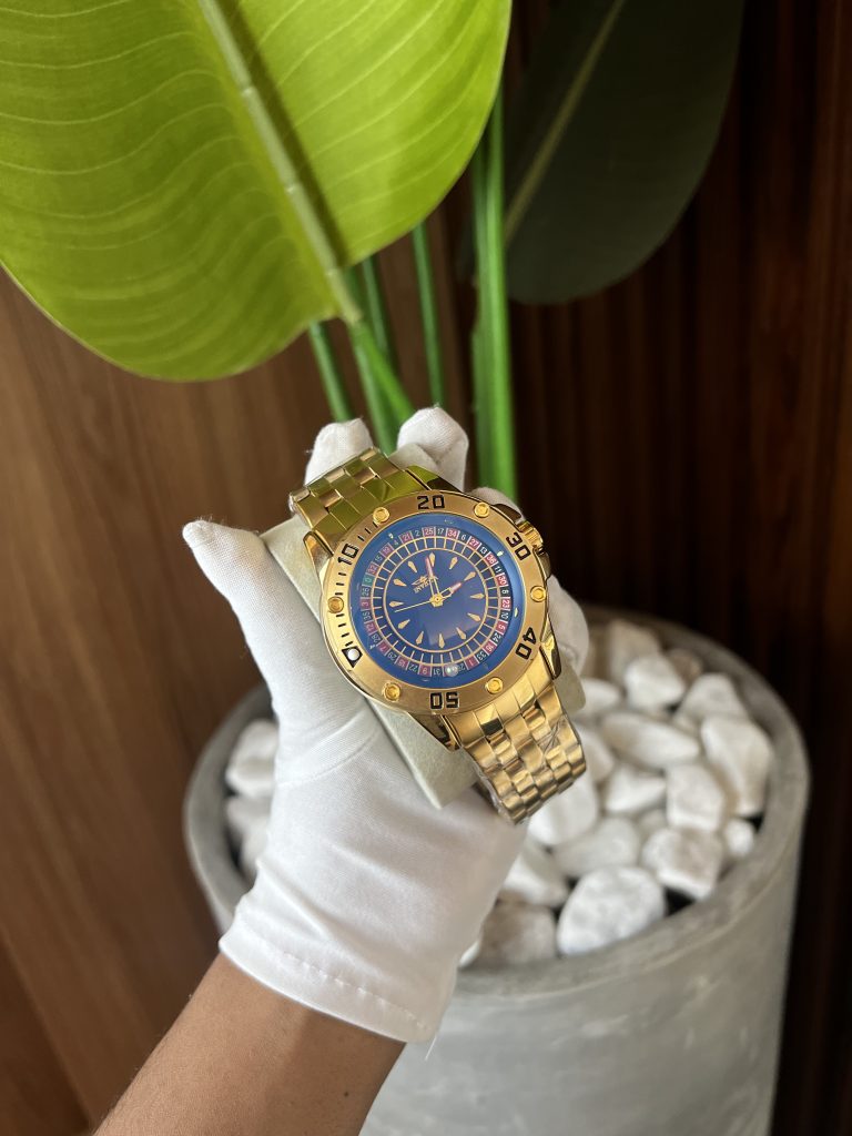 Relógio Invicta Cassino Dourado Interno Azul