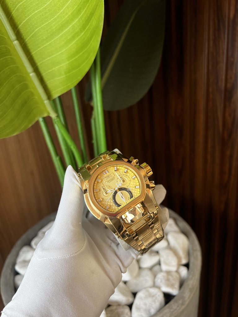 Relógio Invicta Magno Dourado Interno Dourado