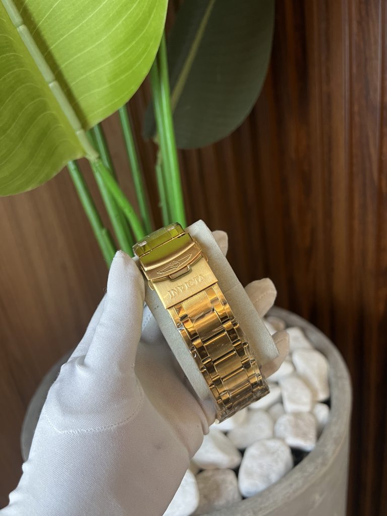 Relógio Invicta Magno Dourado Interno Dourado