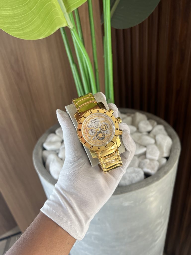 Relógio Bvlgari Dourado Esqueleto Dourado e Branco