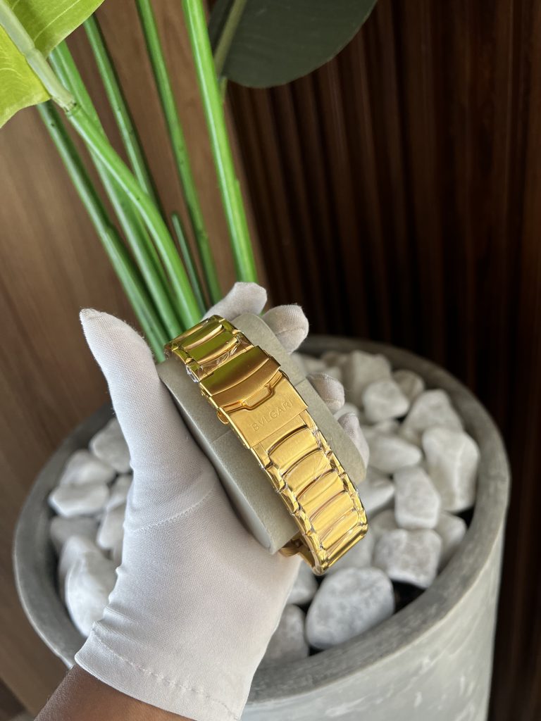 Relógio Bvlgari Dourado Algarismo Interna Branca