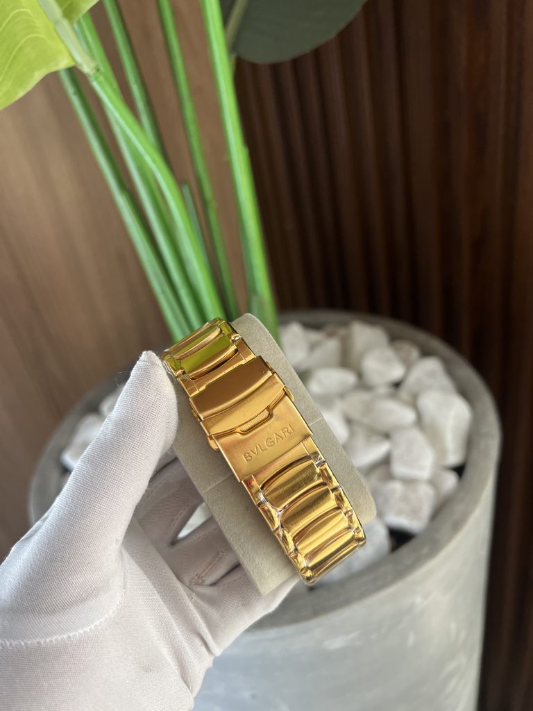 Relógio Bvlgari Dourado Algarismo Interna Preta