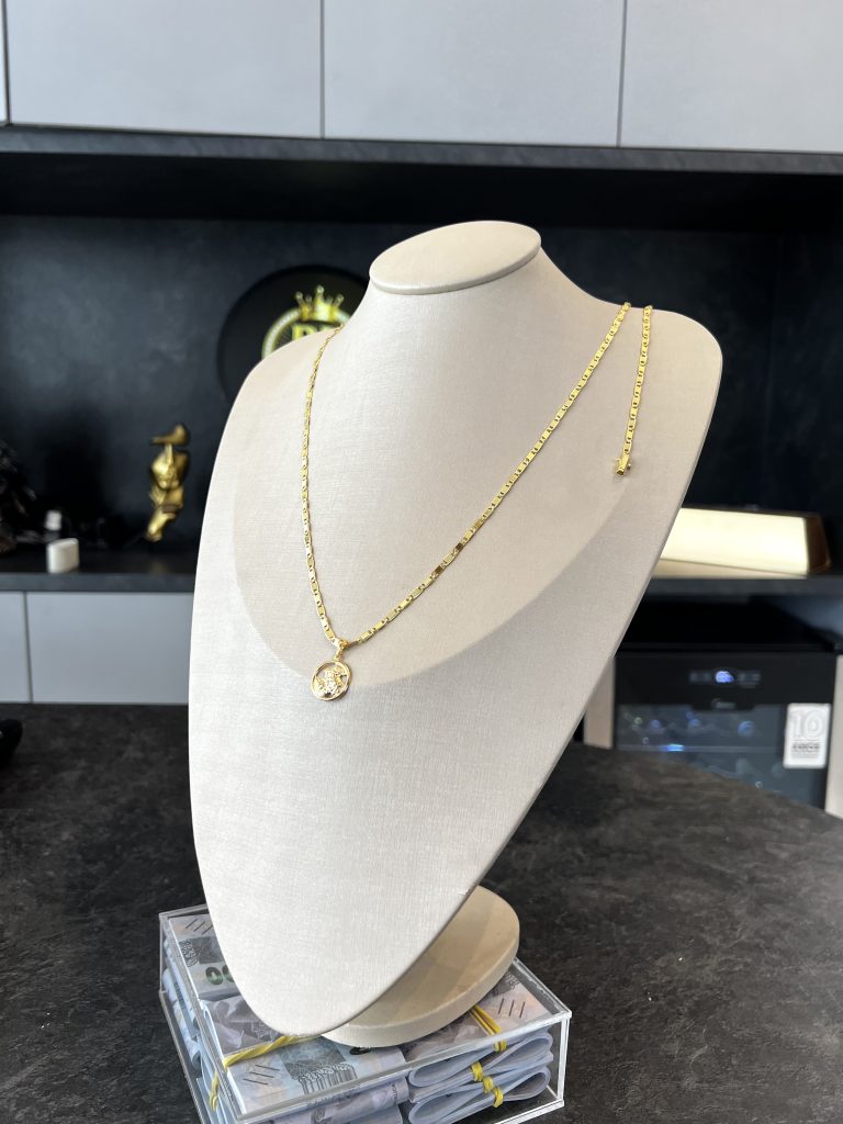 Conjunto Piastrine 4mm Acompanha Pingente São Jorge de Brinde