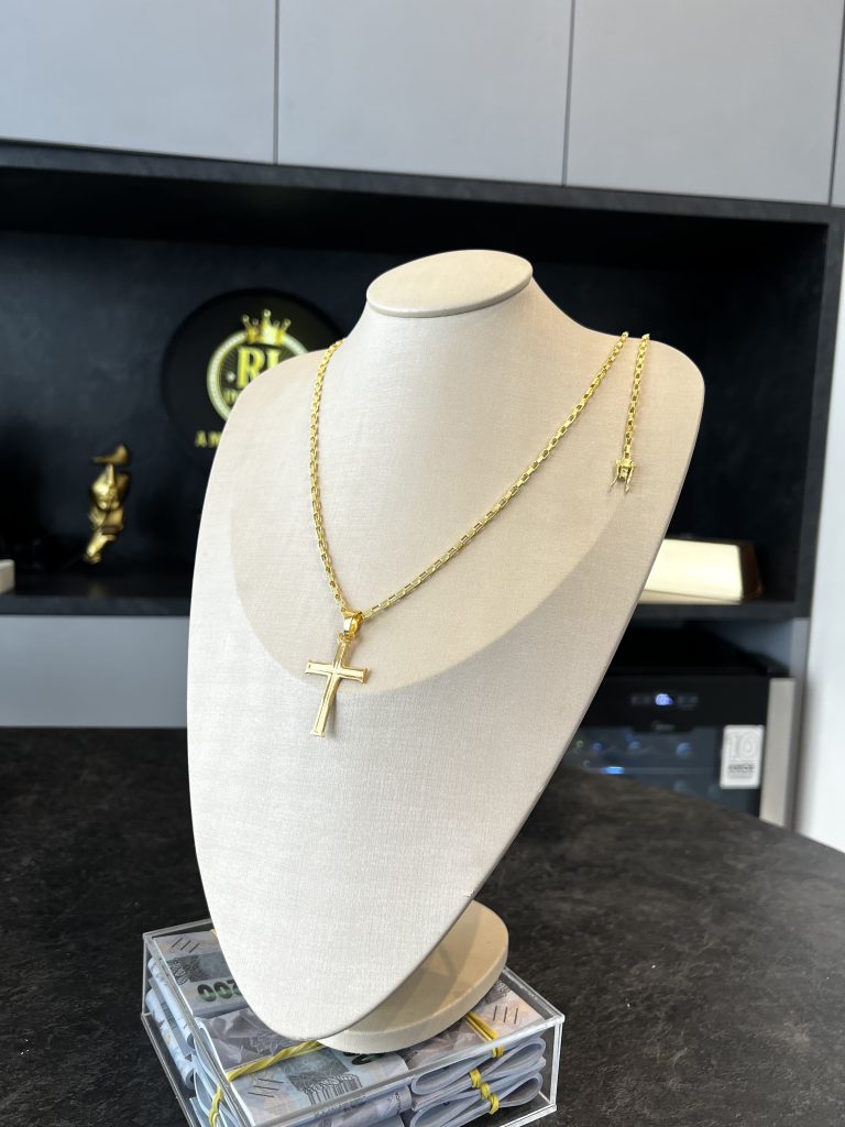 Conjunto Tijolinho 4mm Com Pingente Crucifixo Bordado Quadrado