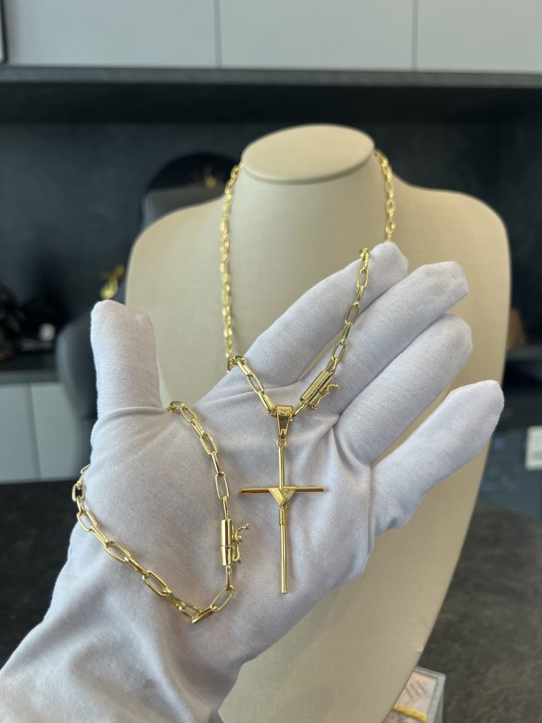 Conjunto Meia Cana 4mm com Pingente Cruz Fio